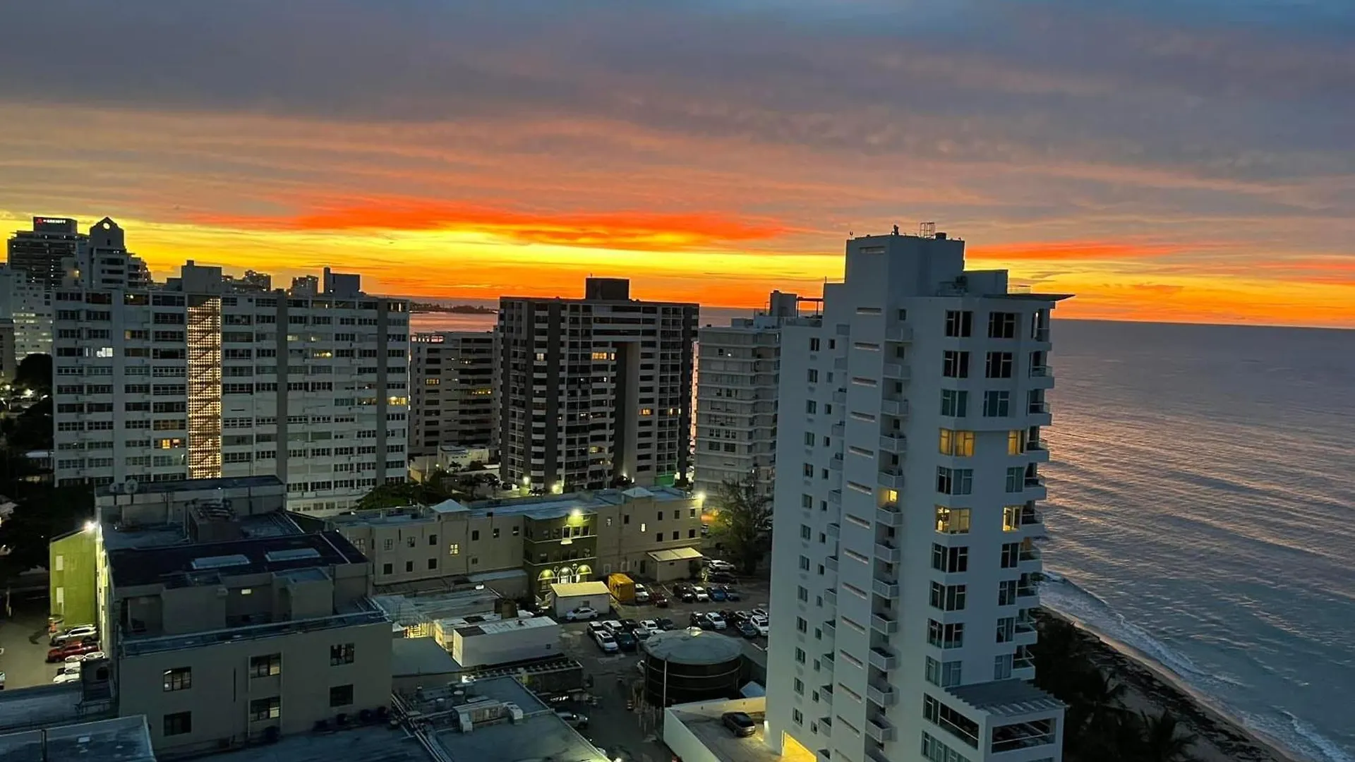 Apartamento Estudio Con Vista Al Mar Y La Ciudad, Condado San Juan